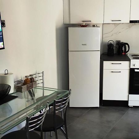 Karavela Street Apartment Preveza Bagian luar foto